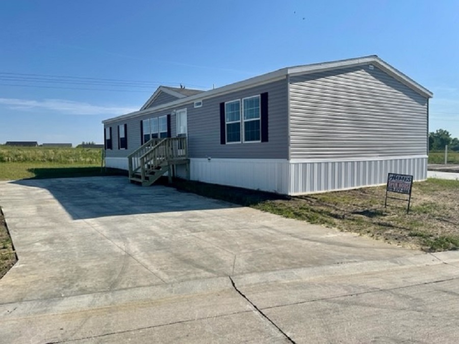 6306 Luke St SW Cedar Rapids, IA 52404