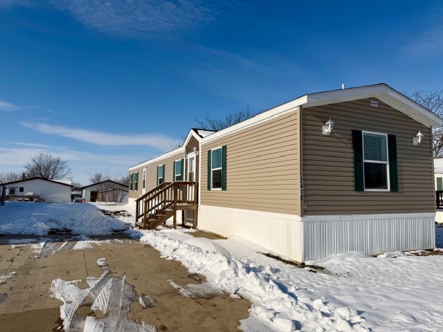 2410 Kelly St SW Cedar Rapids, IA 52404