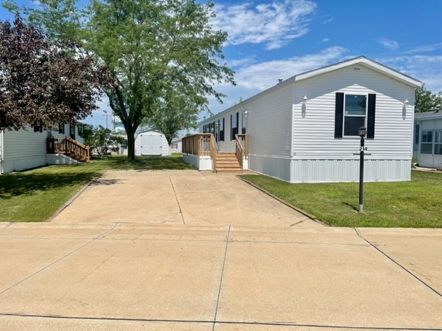 214 Ann St SW Cedar Rapids, IA 52404