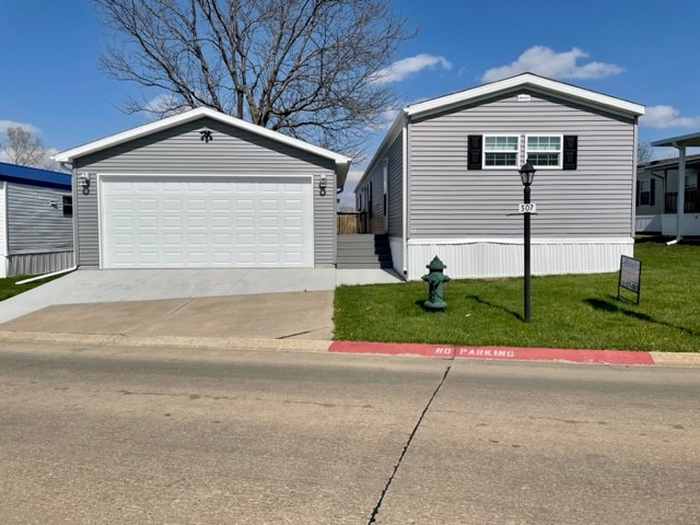 307 Mitchell St SW Cedar Rapids, IA 52404