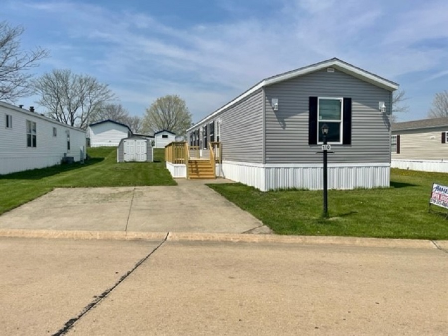 110 Cynthia St SW Cedar Rapids, IA 52404