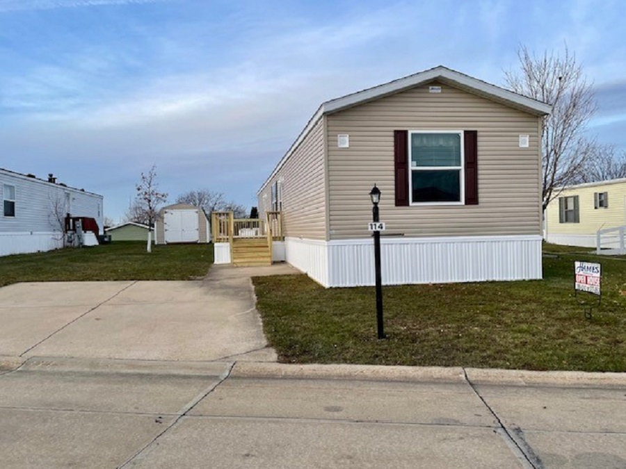 114 Ann St SW Cedar Rapids, IA 52404