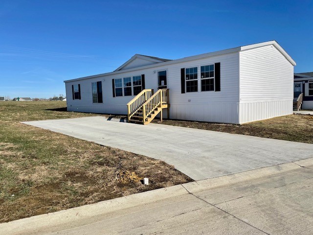 6302 Luke St SW, Cedar Rapids, IA 52404