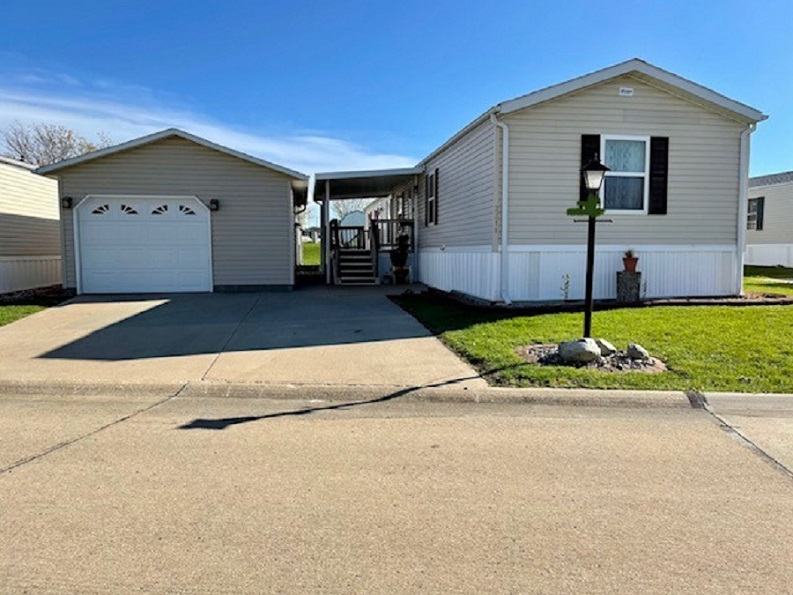 Grand View, Cedar Rapids, IA 52404