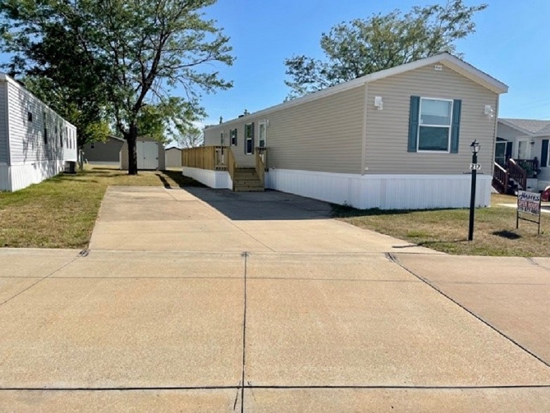 217 Ann St SW, Cedar Rapids, IA 52404