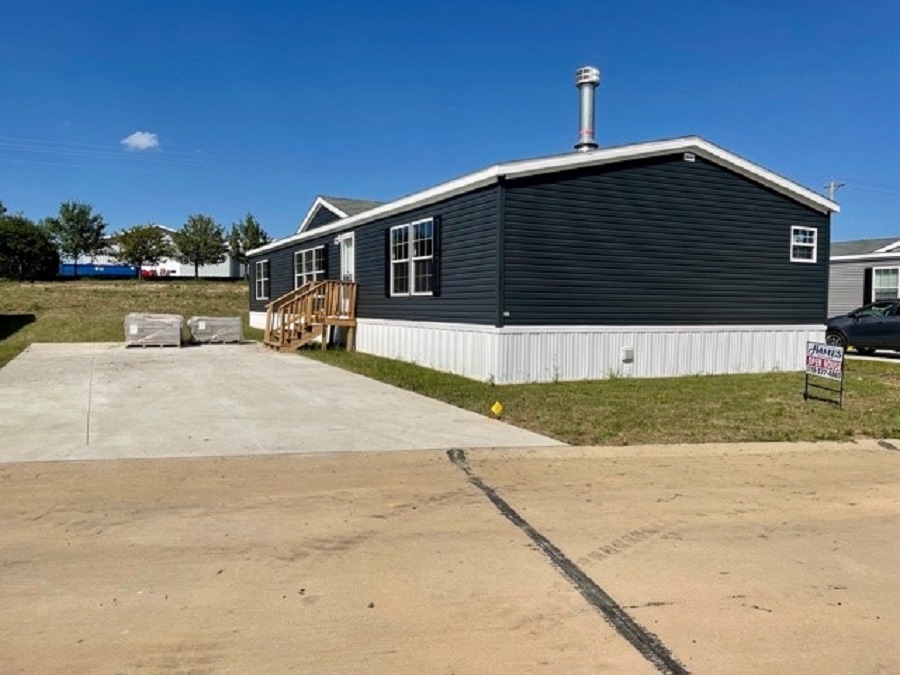6412 Luke St SW Cedar Rapids, IA 52404