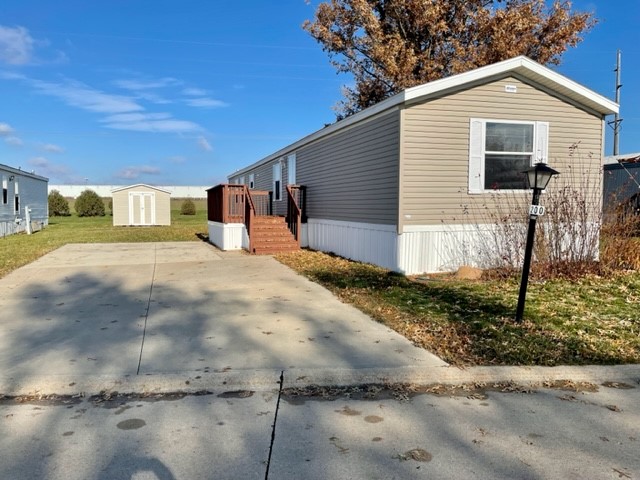 200 Curtis St SW, Cedar Rapids, IA 52404