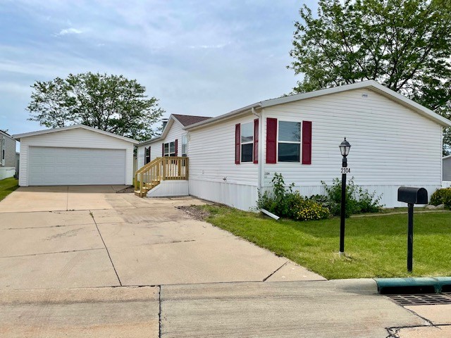 2304 Glacier St SW Cedar Rapids, IA 52404